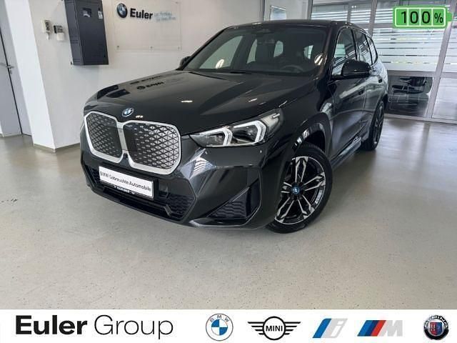 Schwarz Gebraucht 2024 BMW iX1 M Sport SUV | 47.689 € (Fairer Preis) - Bild 1/3