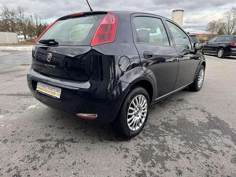 Gebraucht Fiat Punto Mystyle 69 PS (50 kW) 2016 Blau Kleinwagen