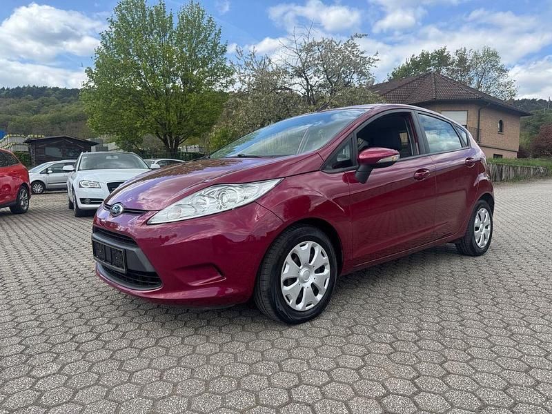 Usata Ford Fiesta 95 CV (69 kW) 2010 Rosso Utilitaria