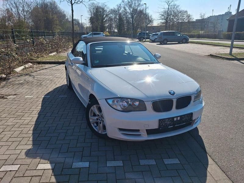 Gebraucht BMW 118 Cabriolet 143 PS (105 kW) 2009 Weiß Cabrio