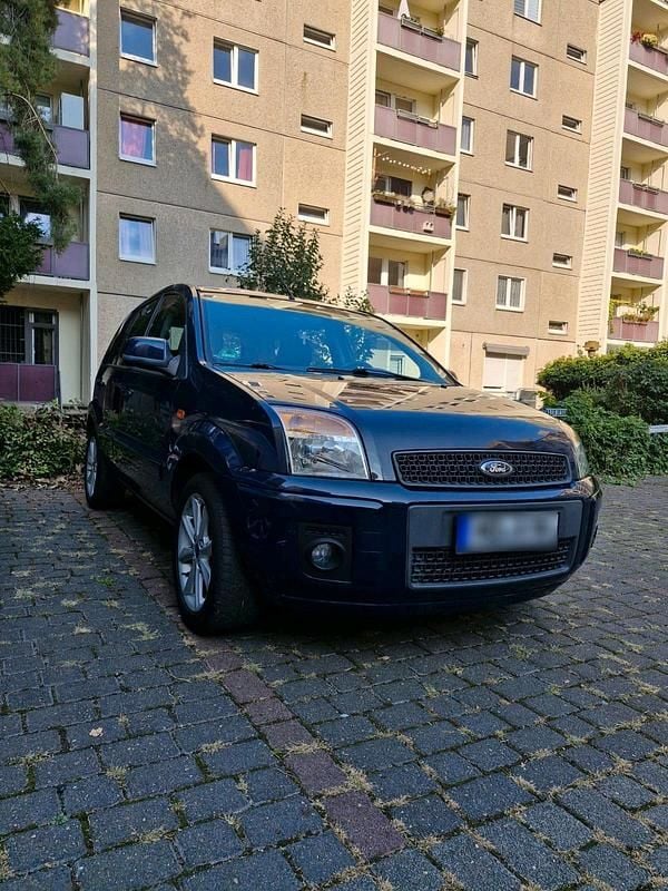 Usata Ford Fusion 80 CV (58 kW) 2011 Blu Utilitaria