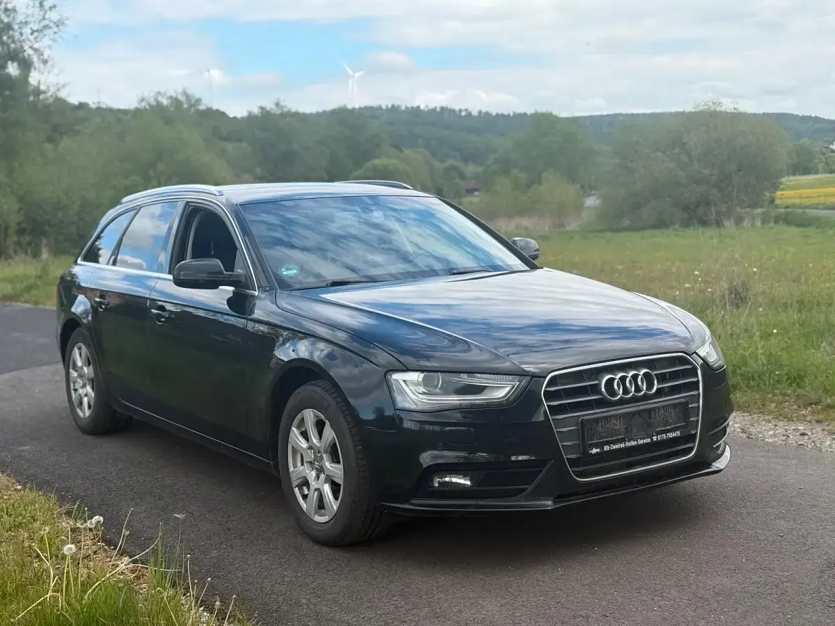 Gebraucht Audi A4 143 PS (105 kW) 2012 Schwarz Kombi