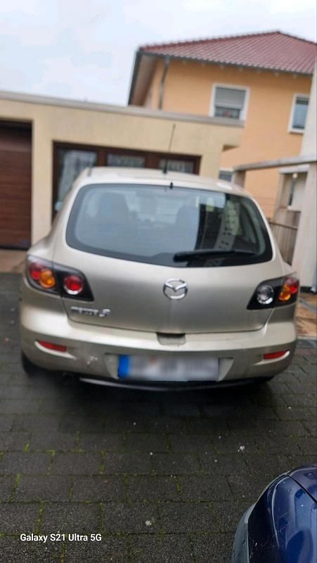 Używany Mazda 3 100 KM (73 kW) 2005 Sedan/Limuzyna