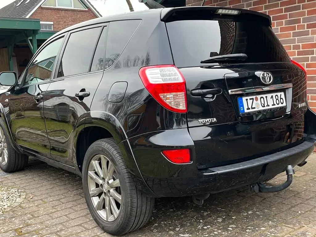 Gebraucht Toyota RAV4 Executive 177 PS (130 kW) 2012 Schwarz SUV