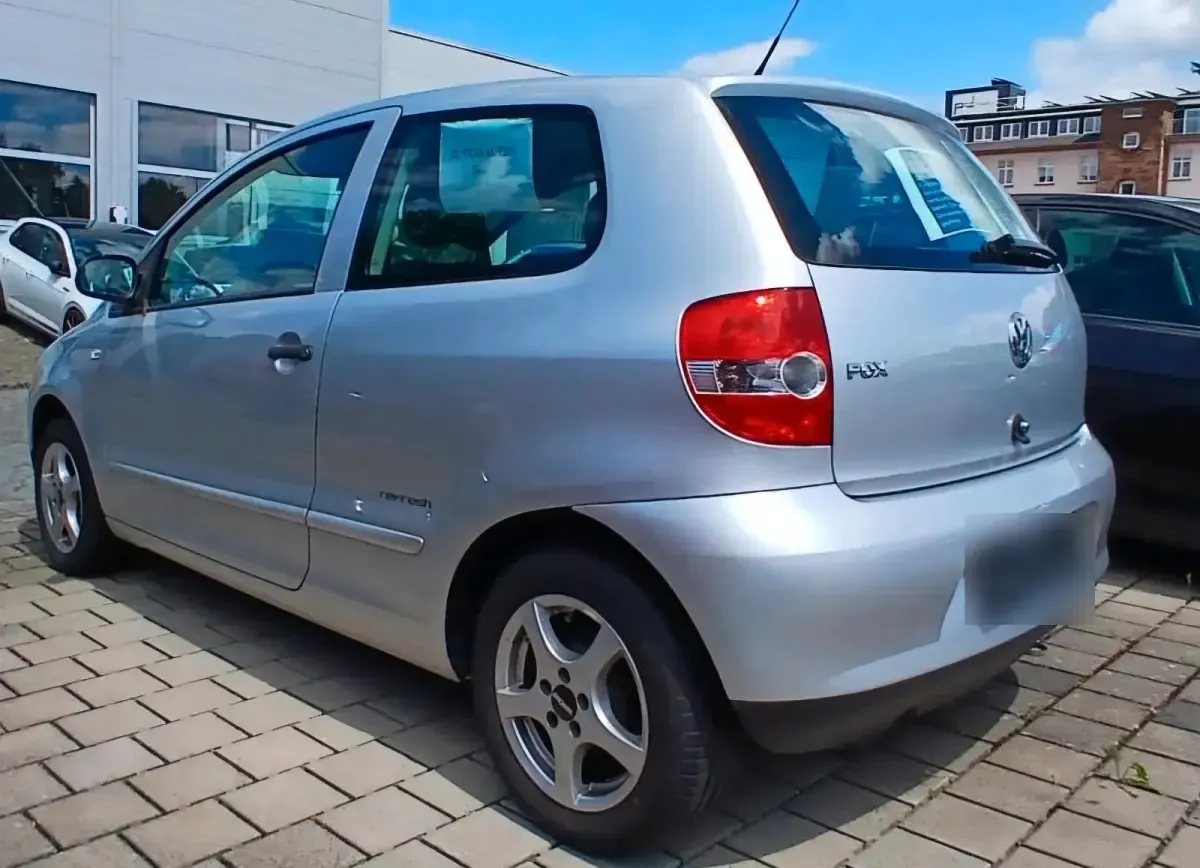 Gebraucht VW Fox Refresh 55 PS (40 kW) 2009 Silber Kleinwagen