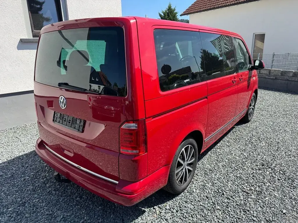 Gebraucht VW Multivan 204 PS (150 kW) 2016 Rot Van / Kleinbus