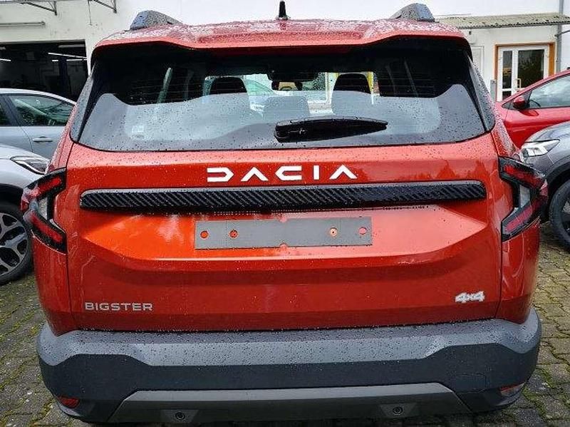 Neu Dacia Bigster Expression 131 PS (96 kW) 2025 Terracottabraun SUV