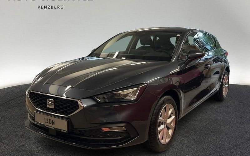 Neu Seat Leon 150 PS (110 kW) 2025 Grau Limousine