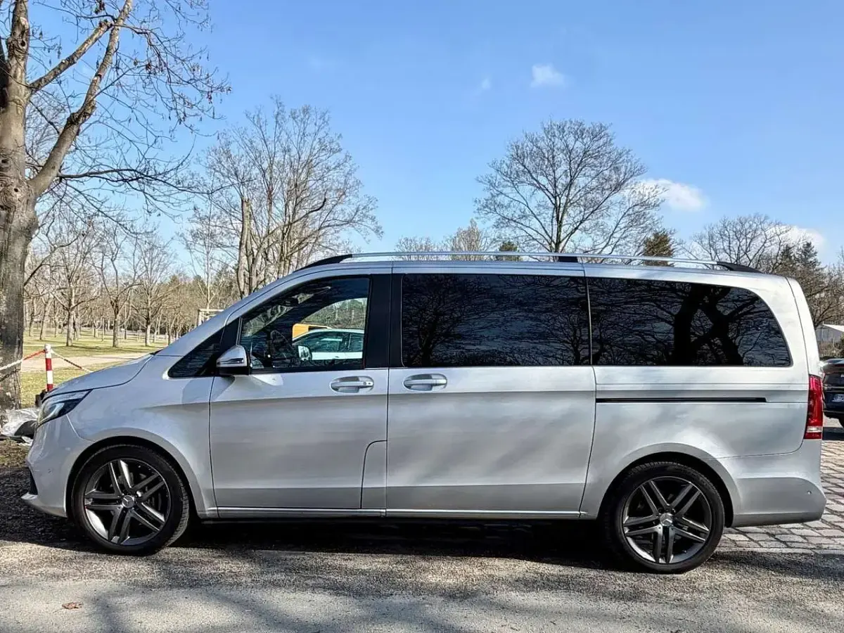 Gebraucht Mercedes V250 Edition 190 PS (139 kW) 2022 Silber Van / Kleinbus