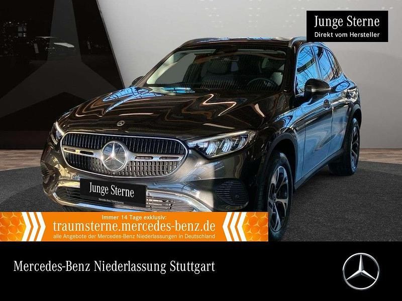 Gebraucht Mercedes GLC300e 204 PS (150 kW) 2023 Grau SUV