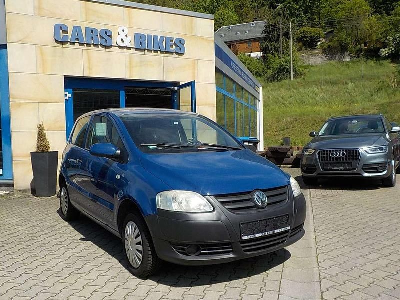 Blau Gebraucht 2007 VW Fox Kleinwagen | 1.690 € (Fairer Preis) - Bild 1/4