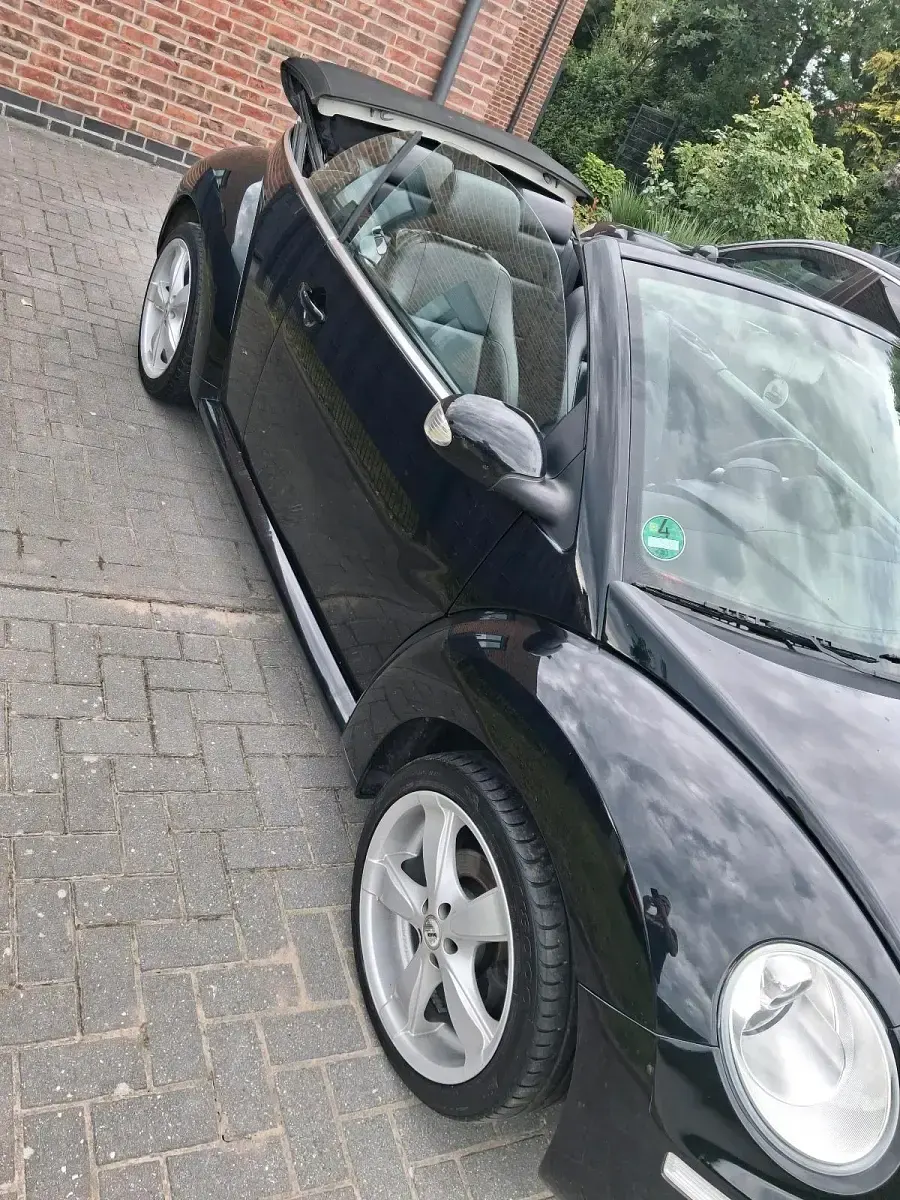 Gebraucht VW New Beetle 105 PS (77 kW) 2009 Schwarz Kleinwagen