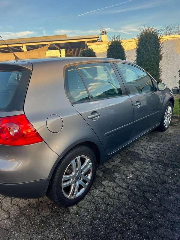 Gebraucht VW Golf V Comfortline 80 PS (58 kW) 2007 Grau Limousine