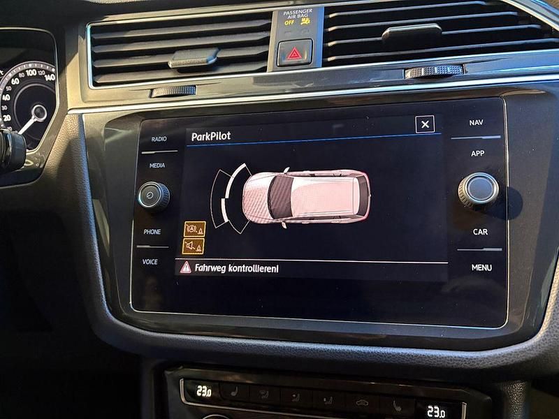 Gebraucht VW Tiguan Trendline 150 PS (110 kW) 2018 Grau SUV