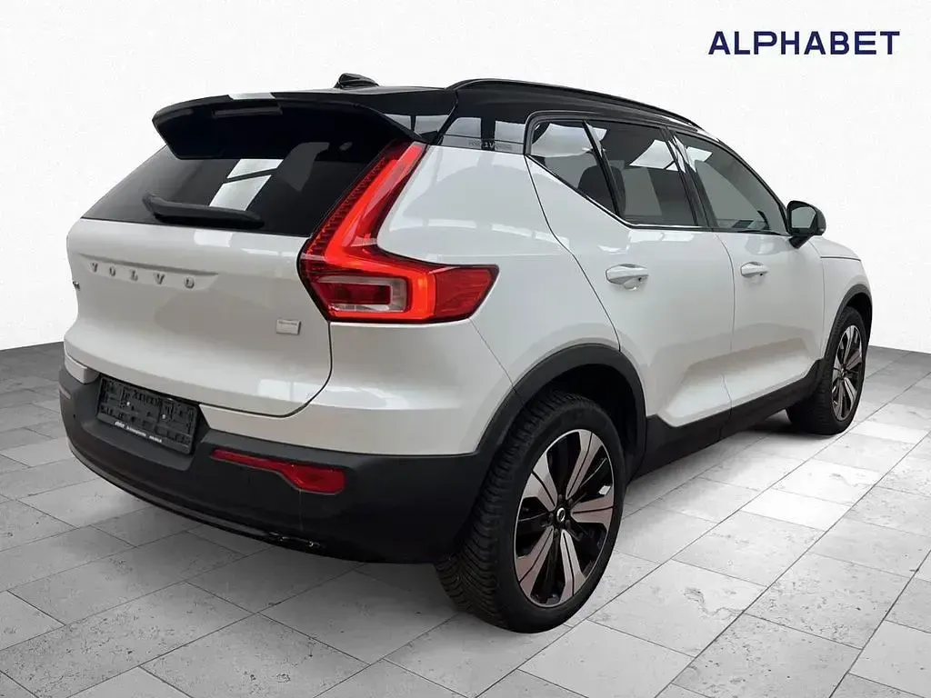 Gebraucht Volvo XC40 Plus 169 kW (231 PS) 2023 Weiß SUV