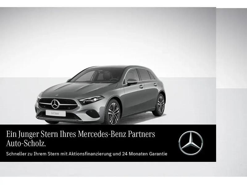 Metalliclack mountaingrau Gebraucht 2024 Mercedes A250 Advanced Plus Limousine | 39.622 € (Etwas zu teuer) - Bild 1/3