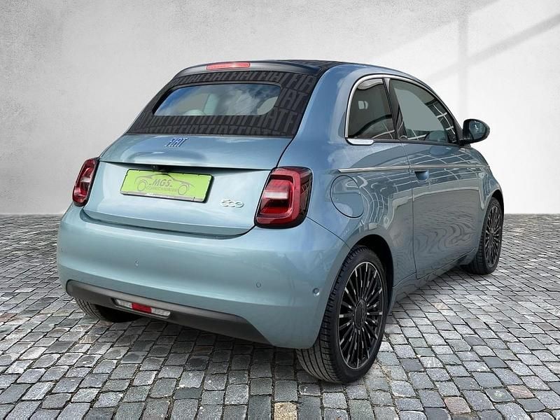 Gebraucht Fiat 500e La Prima 86 kW (118 PS) 2022 Eis blau (metalliclack.) Cabrio