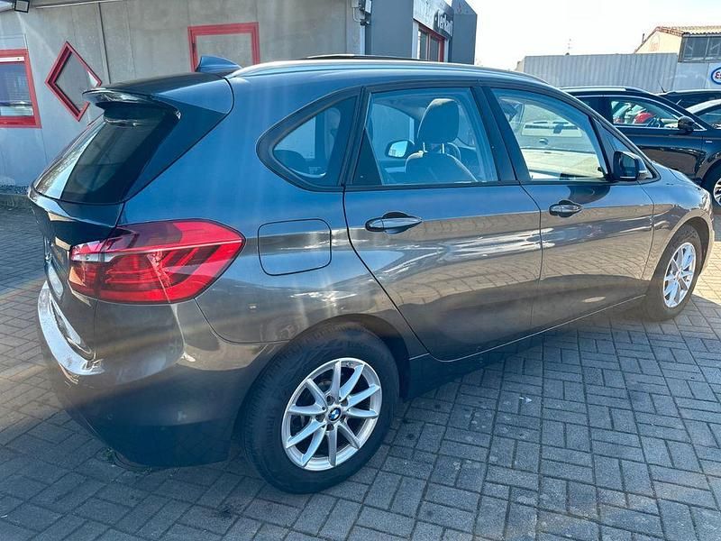 Gebraucht BMW 218 Basis 136 PS (100 kW) 2015 Grau Kombi