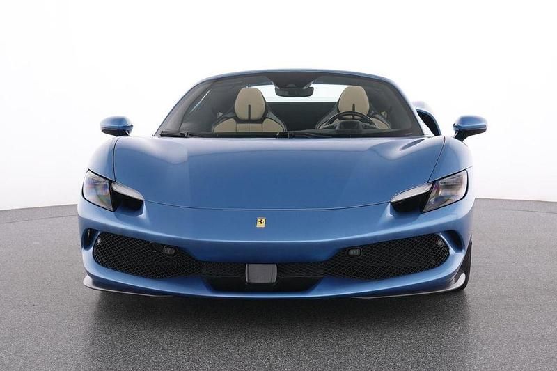 Gebraucht Ferrari 296 829 PS (609 kW) 2024 Blau Cabrio