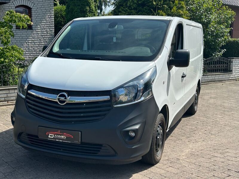 Weiß Gebraucht 2017 Opel Vivaro Van | 13.900 € (Guter Preis) - Bild 1/4