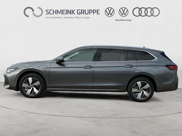 Neu VW Passat Business 150 PS (110 kW) 2025 Grau (diabasgrau metallic) Kombi