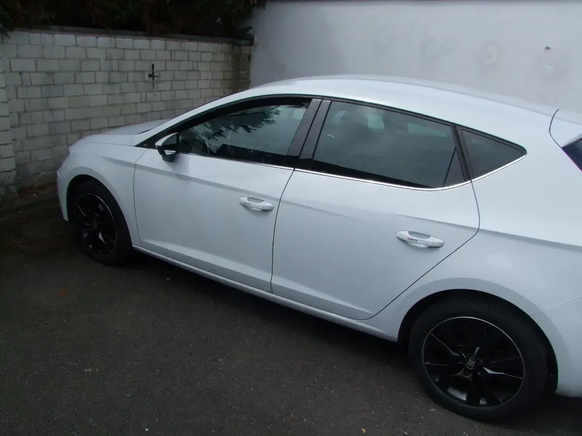 Gebraucht Seat Leon 150 PS (110 kW) 2019 Weiß Limousine