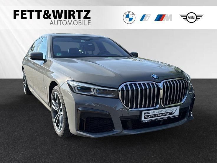 Berninagrau bernsteineffekt metallic Gebraucht 2021 BMW 740 M Sport Limousine | 58.490 € (Etwas zu teuer) - Bild 1/3