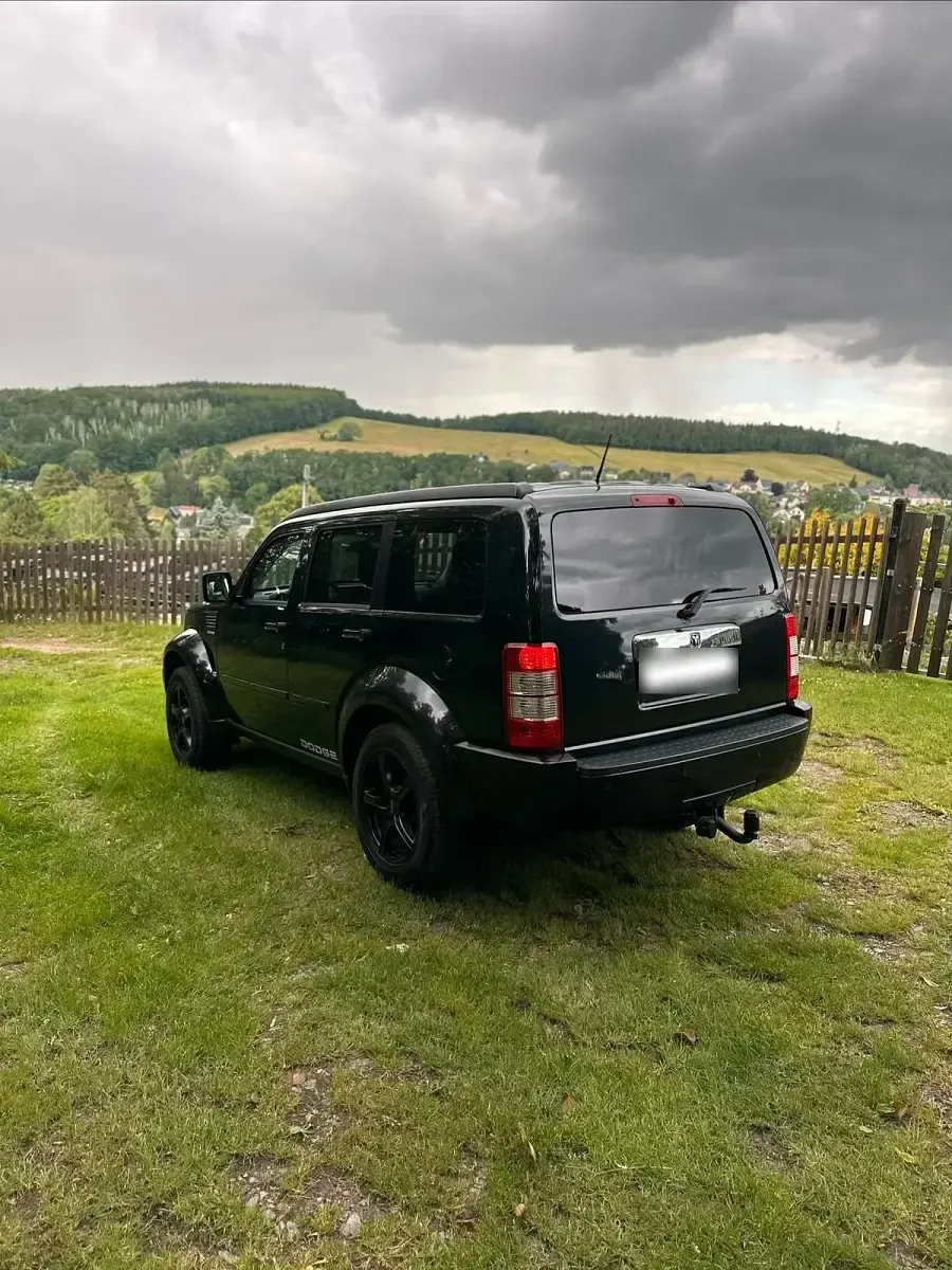 Gebraucht Dodge Nitro 177 PS (130 kW) 2007 Schwarz SUV