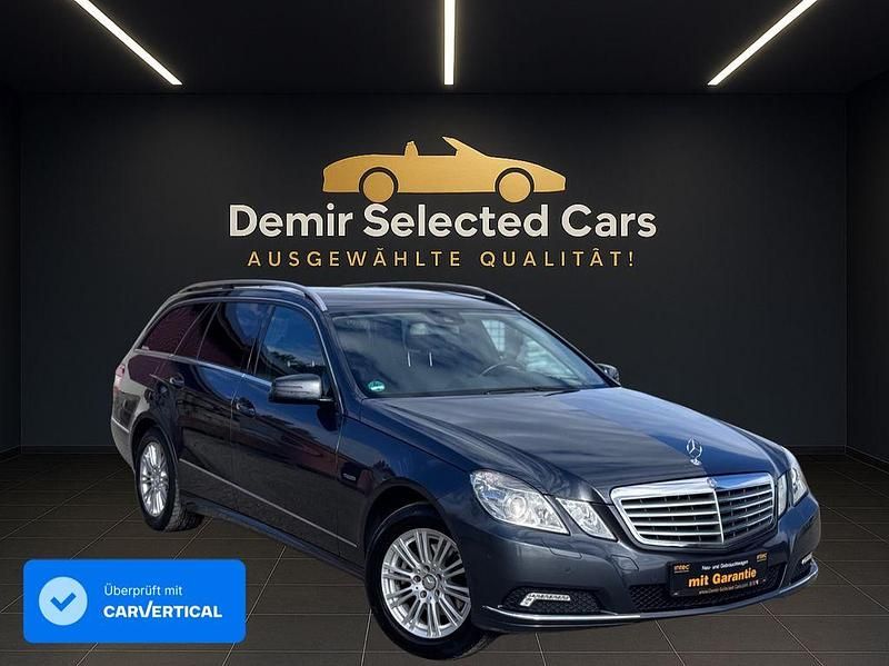 Grau Gebraucht 2010 Mercedes E200 Kombi | 8.990 € (Guter Preis) - Bild 1/4