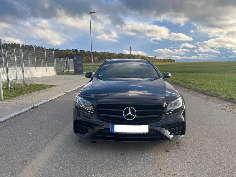 Gebraucht Mercedes E220 AMG line 2017 Kombi
