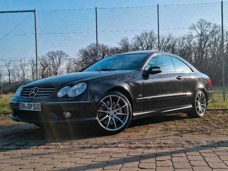 Schwarz Gebraucht 2002 Mercedes CLK500 Coupé | 10.999 € (Etwas zu teuer) - Bild 1/4