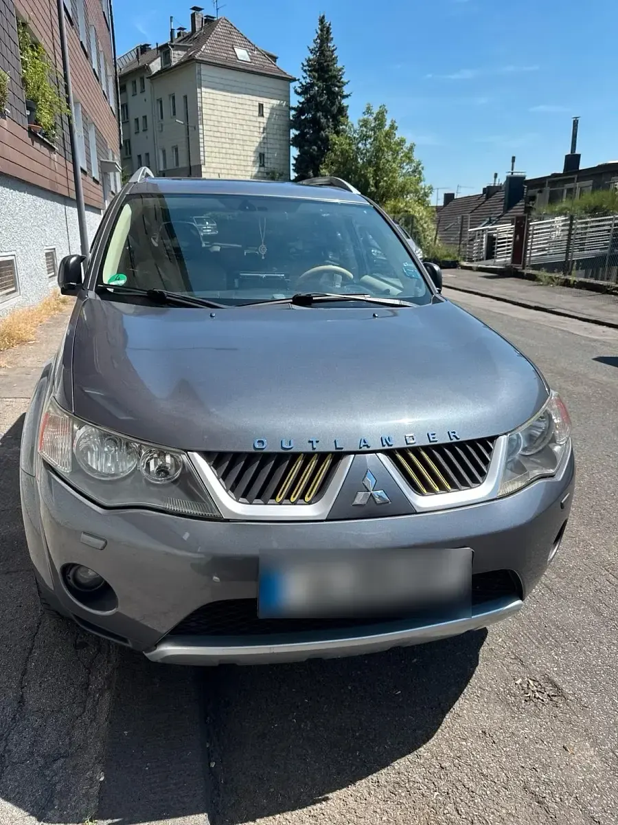 Gebraucht Mitsubishi Outlander 156 PS (114 kW) 2009 Grau SUV