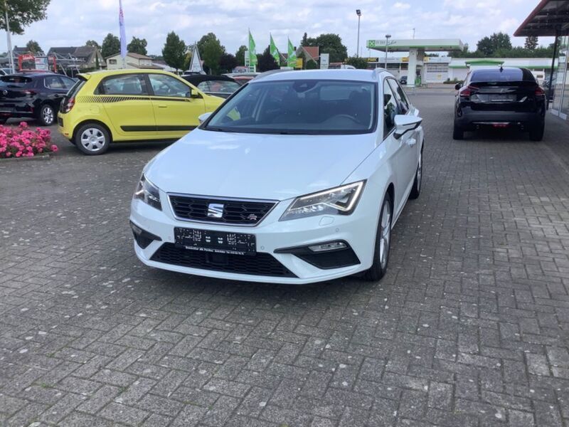 "nevada" weiss Gebraucht 2019 Seat Leon ST FR Kombi | 17.990 € (Fairer Preis) - Bild 1/4