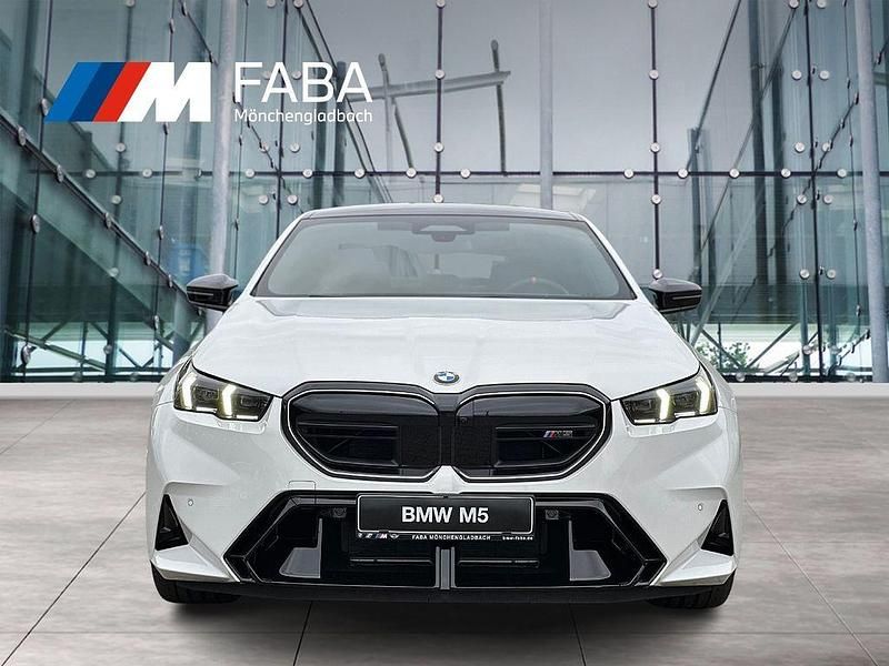Neu BMW M5 Shadowline 727 PS (534 kW) 2025 Weiß Limousine
