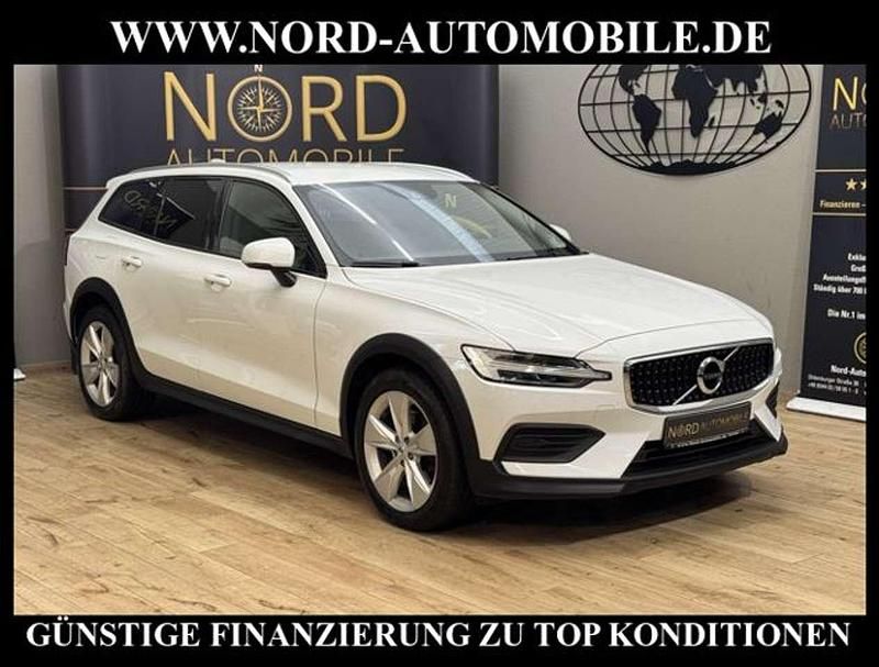 Gebraucht Volvo V60 CC 197 PS (144 kW) 2022 Weiß Kombi