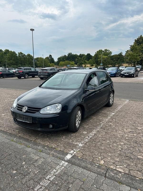 Blau Gebraucht 2004 VW Golf IV Kleinwagen | 1.100 € (Guter Preis) - Bild 1/4