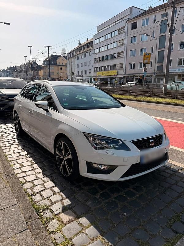 Gebraucht Seat Leon ST FR 180 PS (132 kW) 2015 Weiß Kombi