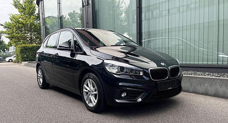 Saphirschwarz Gebraucht 2017 BMW 218 Active Tourer Advantage Van / Kleinbus | 13.400 € (Fairer Preis) - Bild 1/4