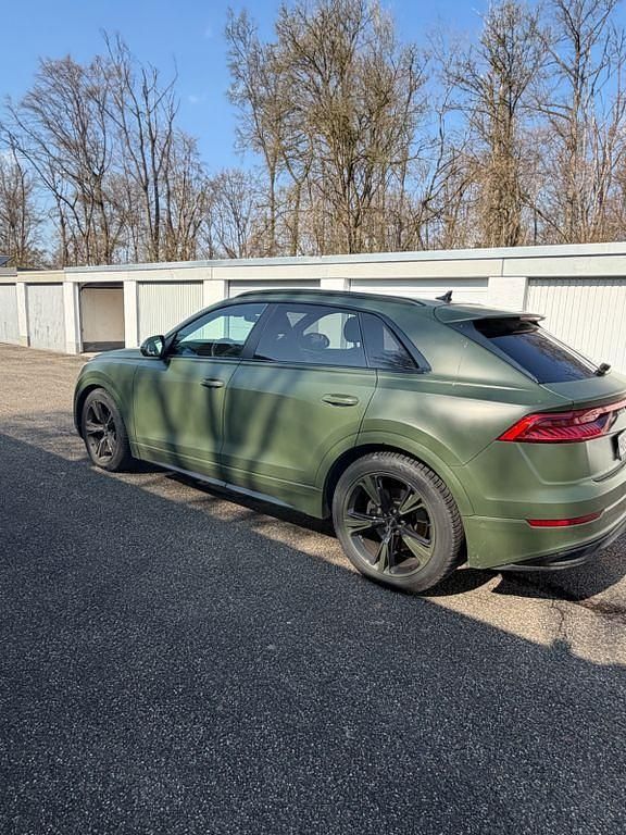 Gebraucht Audi Q8 286 PS (210 kW) 2021 Grün SUV