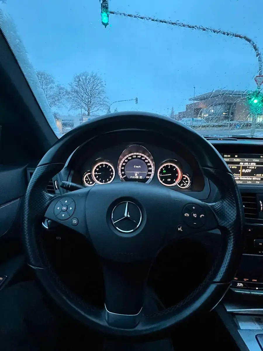 Usata Mercedes E250 Avantgarde 204 CV (150 kW) 2011 Grigio Coupé