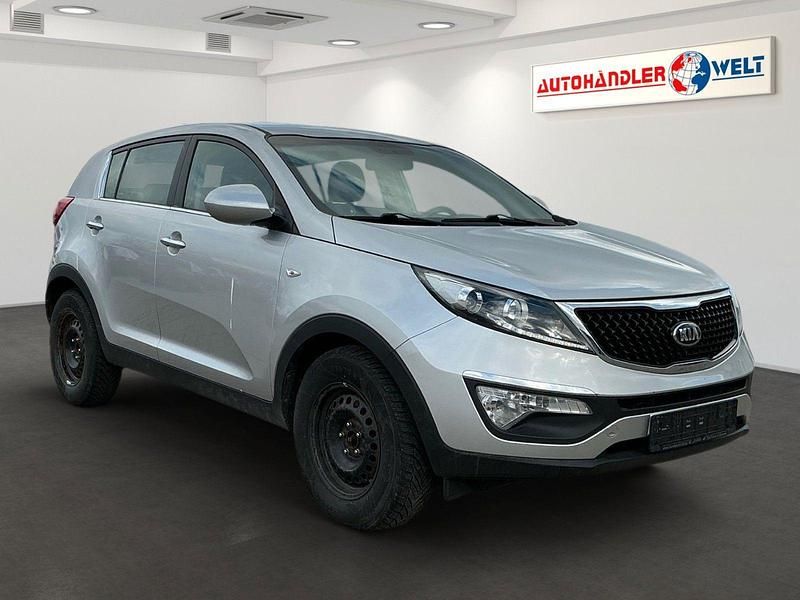 Gebraucht Kia Sportage Attract 116 PS (85 kW) 2016 Silber SUV