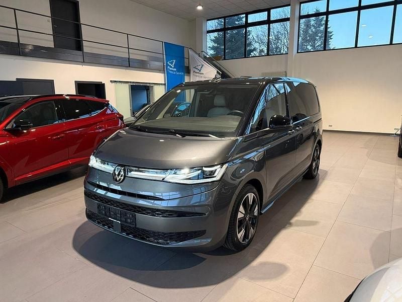 Gebraucht VW Multivan Edition 150 PS (110 kW) 2023 Grau Van