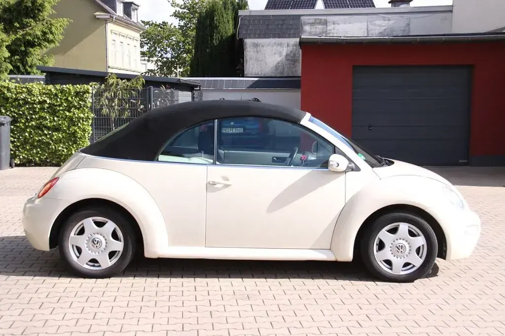 Gebraucht VW New Beetle 75 PS (55 kW) 2004 Beige Kleinwagen
