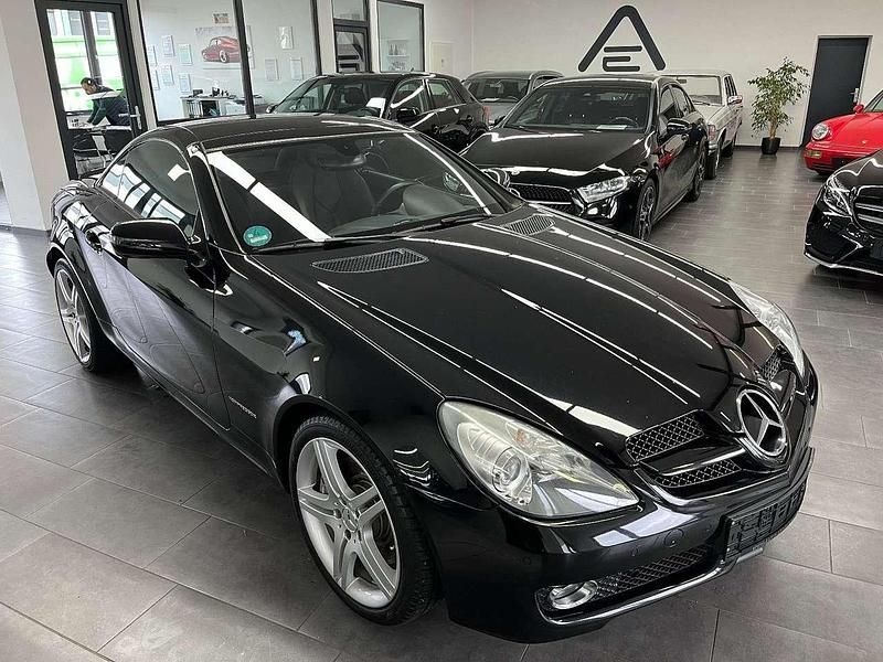 Obsidianschwarz metalliclack Gebraucht 2009 Mercedes SLK200 Sport Cabrio | 7.999 € (Superpreis) - Bild 1/4