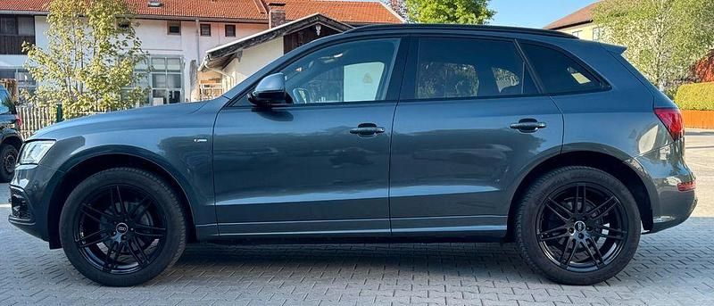Gebraucht Audi Q5 Sport 190 PS (139 kW) 2017 Grau SUV