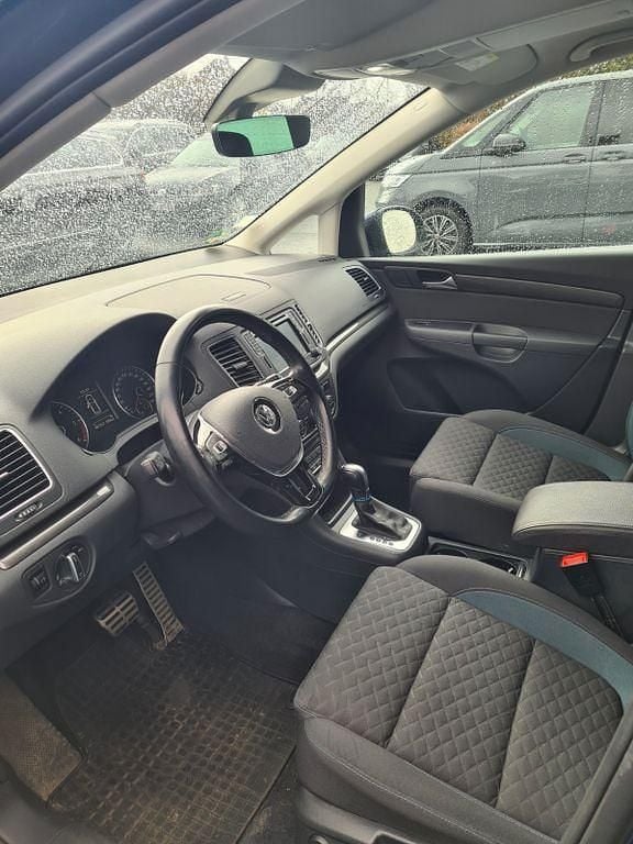 Gebraucht VW Sharan IQ Drive 150 PS (110 kW) 2019 Blau Van / Kleinbus