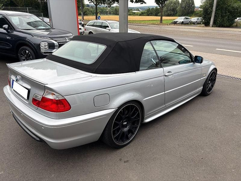 Gebraucht BMW 330 Cabriolet Sport Line 231 PS (169 kW) 2003 Silber Cabrio