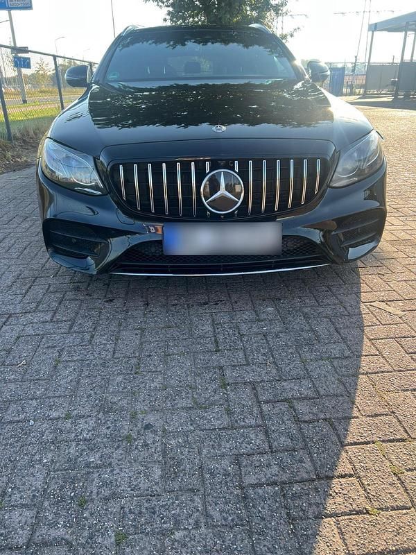 Gebraucht Mercedes E400 AMG line 340 PS (250 kW) 2018 Schwarz Kombi