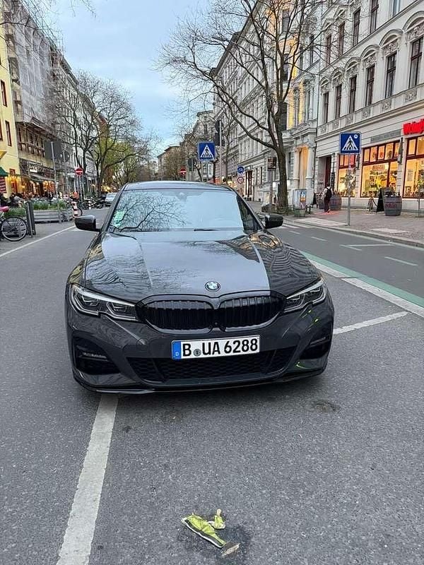 Używany BMW 330 M Sport 258 KM (189 kW) 2019 Szary Sedan/Limuzyna