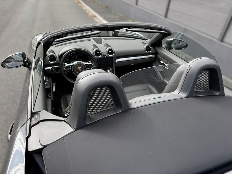 Gebraucht Porsche Boxster 299 PS (219 kW) 2017 Grau Cabrio